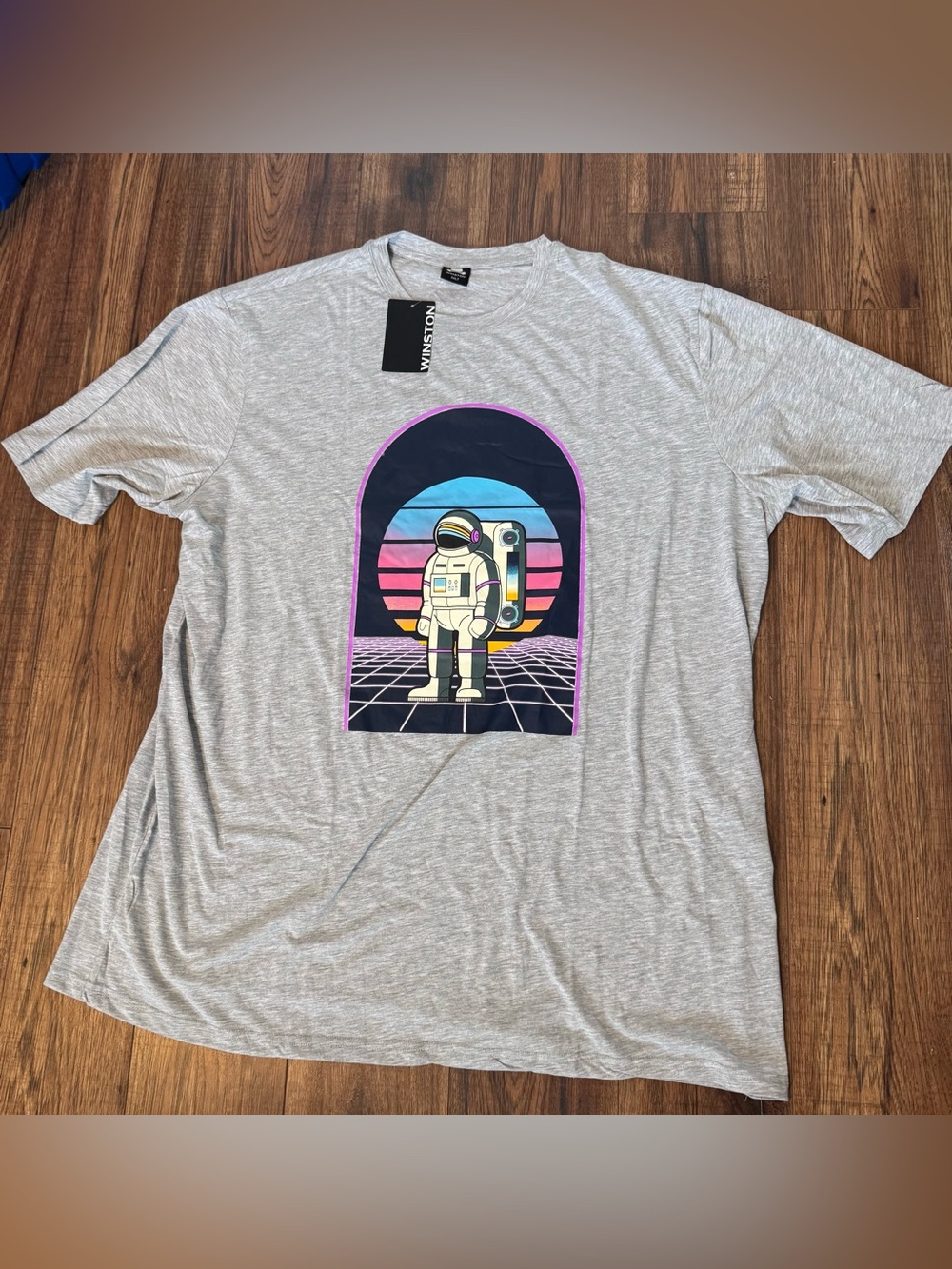 NWT Winston Big & Tall 3XLT Gray Retro Synthwave Astronaut Graphic Tee Shirt